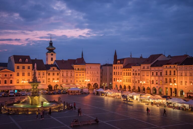 Kulinarny przewodnik po restauracjach w Poznaniu – odkryj kuchnię wielkopolską